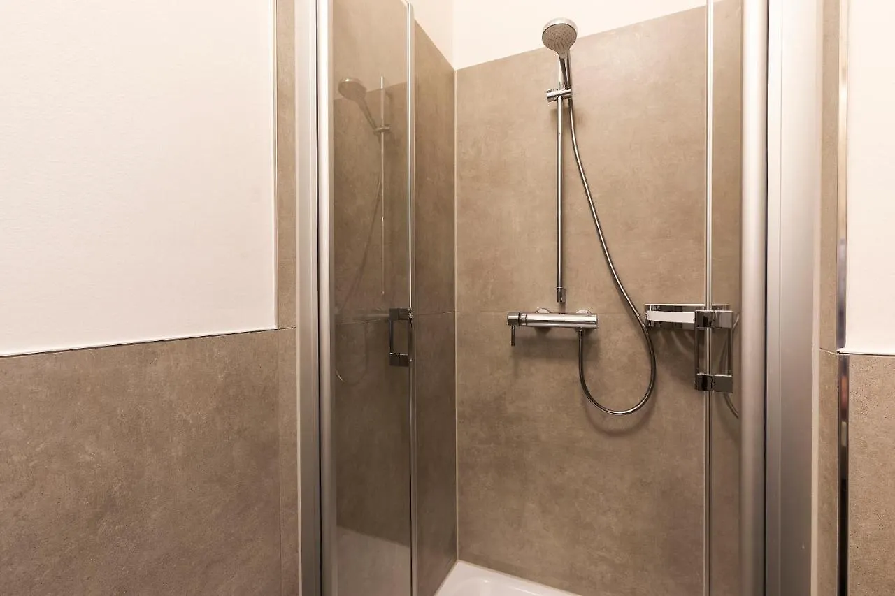 Apricot Hotel 함브루크 3*,